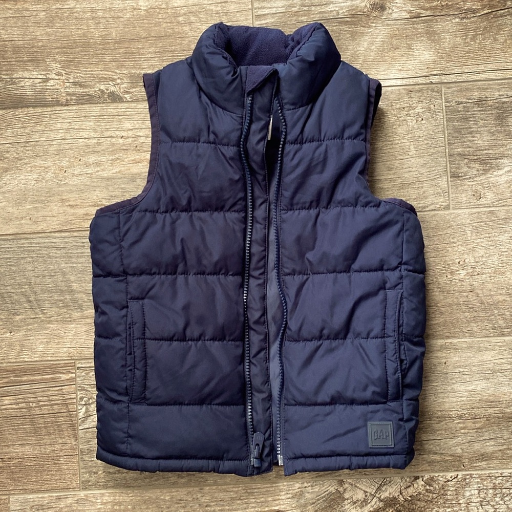3/$20 Gap Kids Navy blue puffer vest Size XS